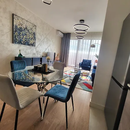 Bw Aqua Lux, River View, Parking Free Apartment