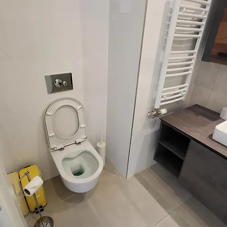 Bw Aqua Lux, River View, Parking Free Apartment